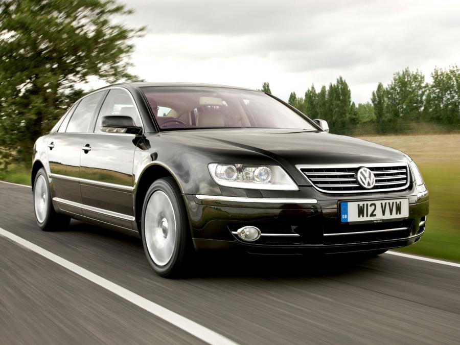  Volkswagen Phaeton W12 2007 года  (UK) (фото 14 из 16)